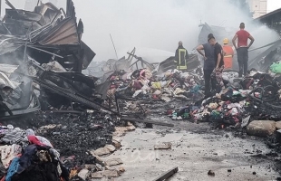 اندلاع حريق ضخم في السوق الشعبي شرق نابلس