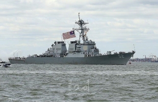 البحرية الأمريكية تعترض سفينة صيد تهرب ذخيرة في خليج عُمان