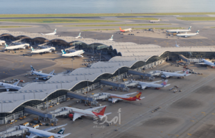 مطار "هونغ كونغ" يمنع رحلات الترانزيت من (153) دولة