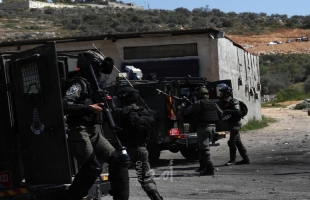 قوات الاحتلال تشن حملة اعتقالات ومداهمات في مدن الضفة والقدس