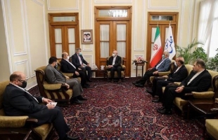 وفد من حماس يلتقي رئيس البرلمان الإيراني