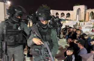 سلطات الاحتلال تمدد اعتقال شابين من القدس