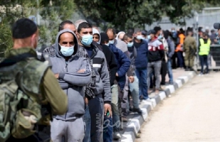 إسرائيل تقرر زيادة حصة العمال الفلسطينيين بـ(20) ألف تصريح جديد