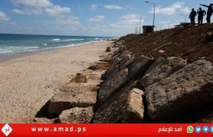 تقرير: الفلسطينيون يكافحون لوقف تآكل شواطئ غزة بالخرسانة والأنقاض