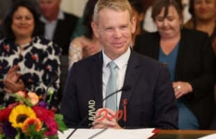 هبكينز يتولى رئاسة وزراء نيوزيلندا خلفاً لـ"جاسيندا أردرن"