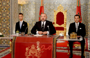 ملك المغرب يدعو الجزائر لفتح الحدود ويصف علاقة البلدين بـ"المستقرة"