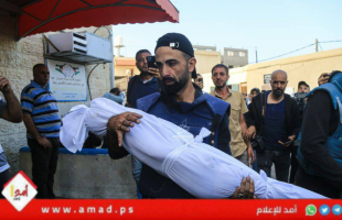 الصحفي "محمد العالول" يودع (4) من أبناءه شهداء في مجزرة المغازي