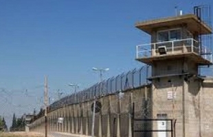 هيئة الأسرى: الاسرى داخل قسم المعبار في سجن "الرملة" يعانون الأمرين