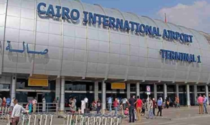 مصر تعزل 20 راكباً في مطار القاهرة بسبب عدوى فيروسية