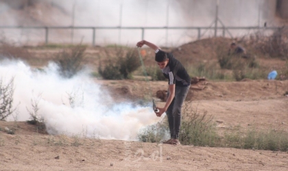 جيش الاحتلال يطلق النار وقنابل الغاز شرق بيت حانون والبريج