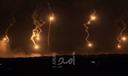 قوات الاحتلال تطلق قنابل إنارة في أجواء جنوب قطاع غزة
