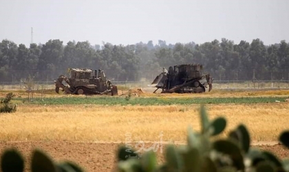توغل لجرافات جيش الاحتلال شرق غزة