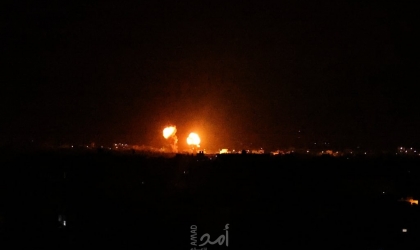 جيش الاحتلال يقصف أهدافا في قطاع غزة ردًا على إطلاق البالونات الحارقة - صورة وفيديو