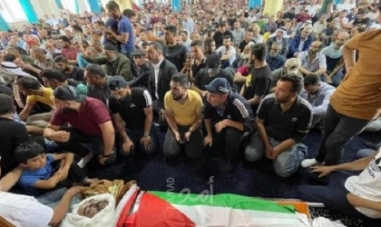 محررون يطلقون مبادرة تطالب بإقالة محافظ الخليل على خلفية مقتل "نزار بنات"
