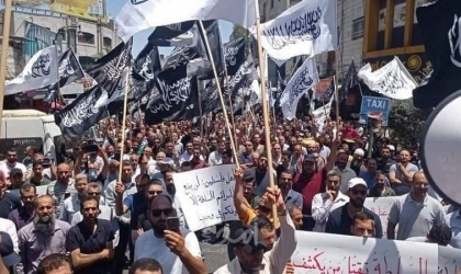 مسيرات غاضبة في الخليل ورام الله احتجاجًا على اغتيال الناشط "نزار بنات" - صور وفيديو
