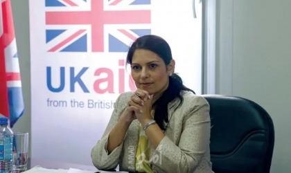 وزيرة الداخلية البريطانية تقدم استقالتها