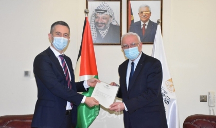 المالكي يتسلم نسخة من أوراق اعتماد "ممثل أستراليا الجديد" لدى فلسطين