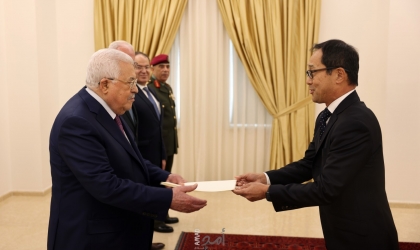 الرئيس عباس يتقبل أوراق تعيين عدد من السفراء لدى دولة فلسطين