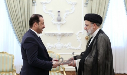 الرئيس الإيراني يتسلم أوراق اعتماد السفير الليبي