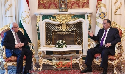 المالكي يسلم رسالة من الرئيس عباس إلى نظيره الطاجيكستاني