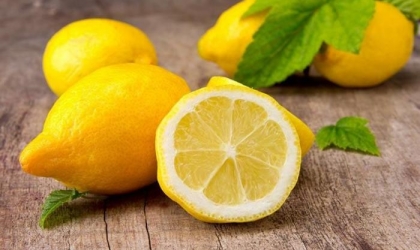 يجب عصر الليمون على الطعام الساخن؟ تعرف