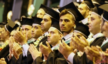 عمل حماس: اعتماد مشروع "افتكاك الشهادات الجامعية" مقابل العمل
