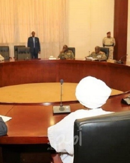لبات: "العسكري" و "التغيير" في السودان يتوصلان إلى اتفاق بشأن المجلس السيادي والحكومة