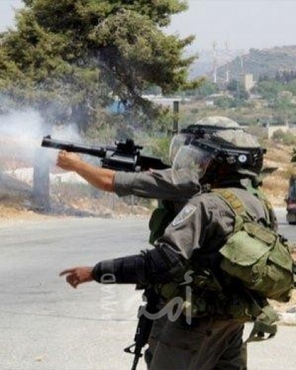 إصابات بالاختناق باطلاق قوات الاحتلال قنابل الغاز شرق قلقيلية