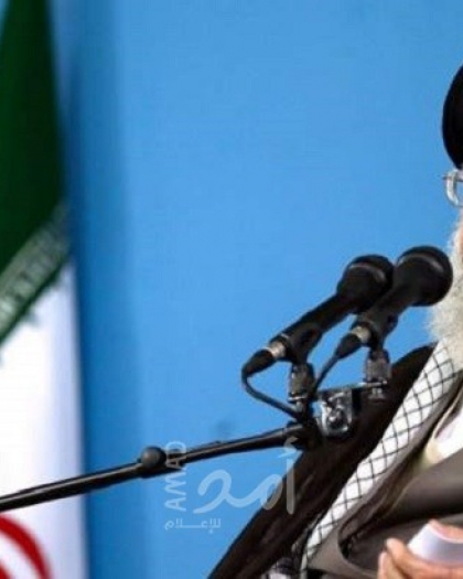خامنئي: لا ينبغي أن يبقى التخطيط الاقتصادي في إيران بانتظار رفع العقوبات