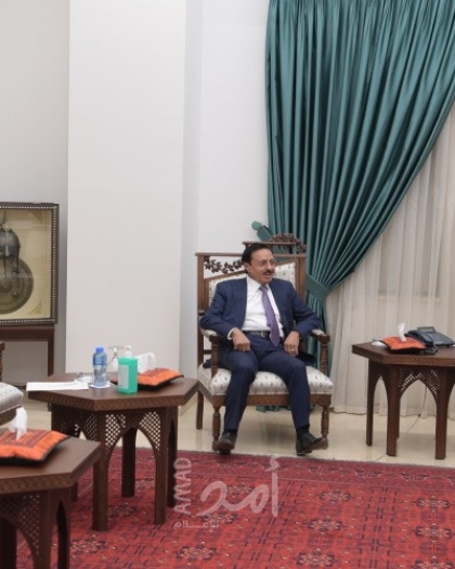 الرئيس عباس يستقبل رئيس مجلس إدارة الجامعة العربية الأمريكية