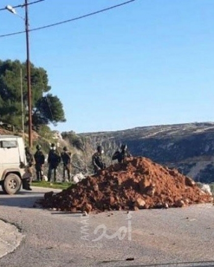 قوات الاحتلال تغلق مدخلي مخيم الفوار وبلدة دورا بمحافظة الخليل