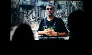 المصور الفلسطيني محمود أبو حمدة يفوز بجائزة بايو المرموقة والشرافي بالصحفي الشاب
