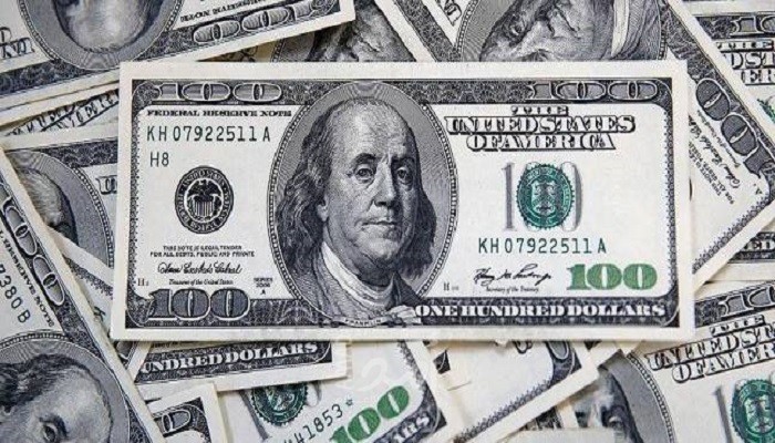 الدولار يستقر قرب أعلى مستوى في 6 أسابيع